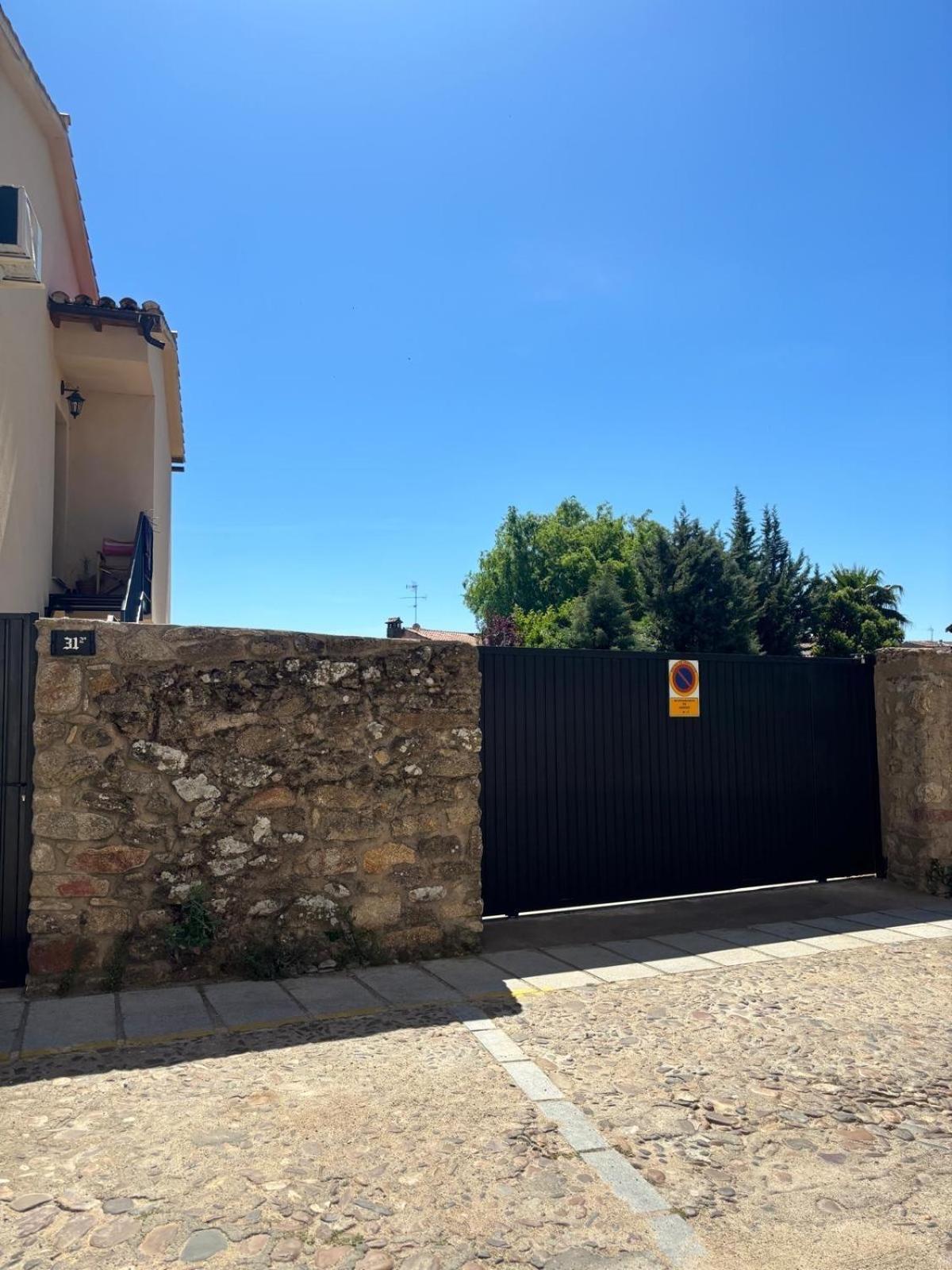 El Hondon Del Lugar Apartment Hoyos Exterior photo